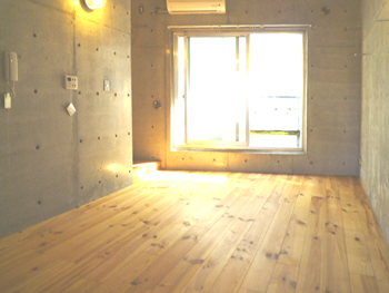 ���r���O��